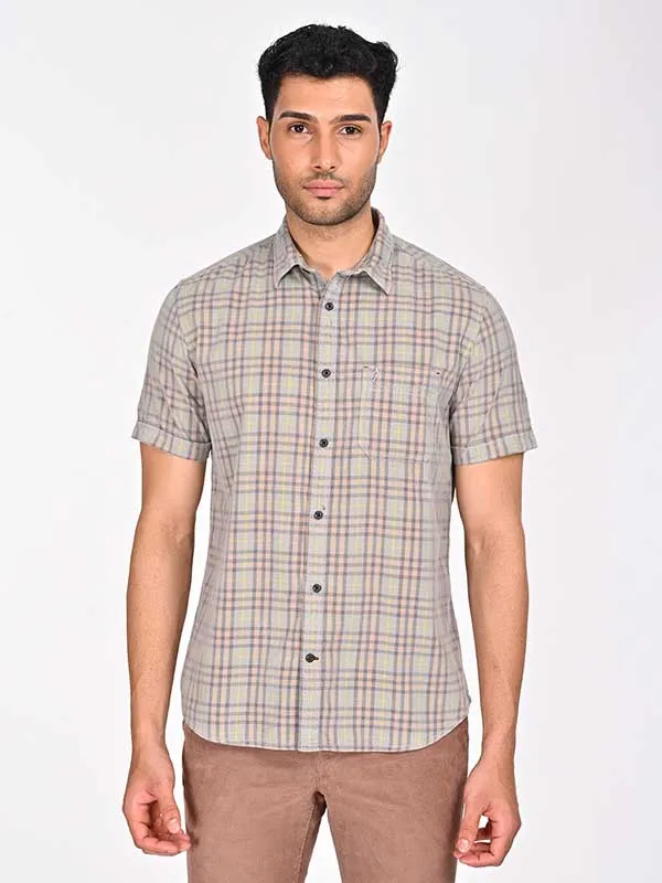 Men Checked Half Sleeve Cotton Shirt